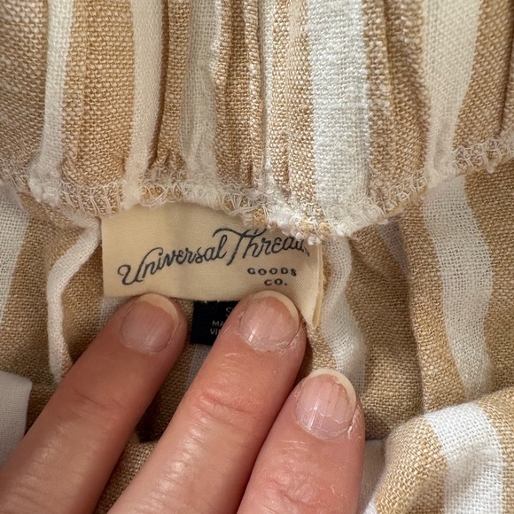 Universal Thread Beige and White Striped Drawstring Shorts - Picture 4 of 5